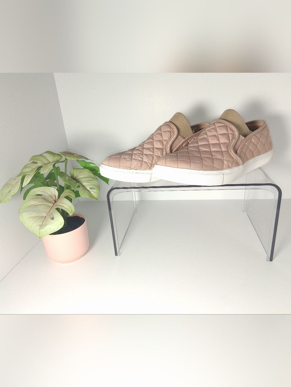 Steve Madden Quilted Slip-On Sneakers - Blush Size 7B - Picture 3 of 12